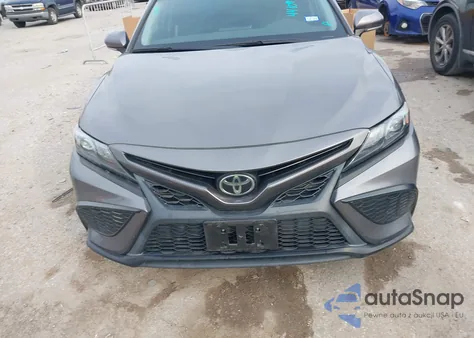 2022 Toyota Camry Se z USA, uszkodzony, nr VIN 4T1G11AK8NU627929